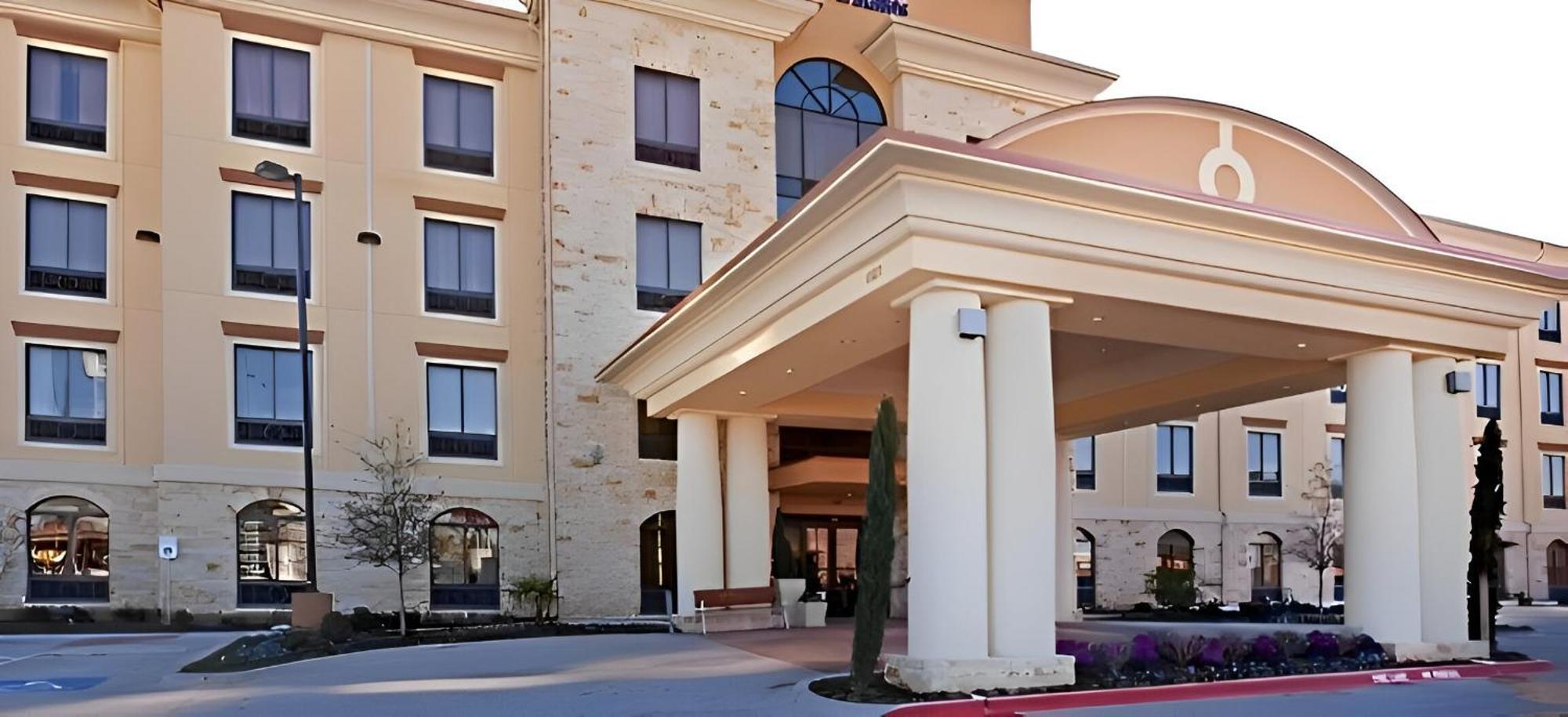 Comfort Inn & Suites Dallas Medical-Market Center מראה חיצוני תמונה
