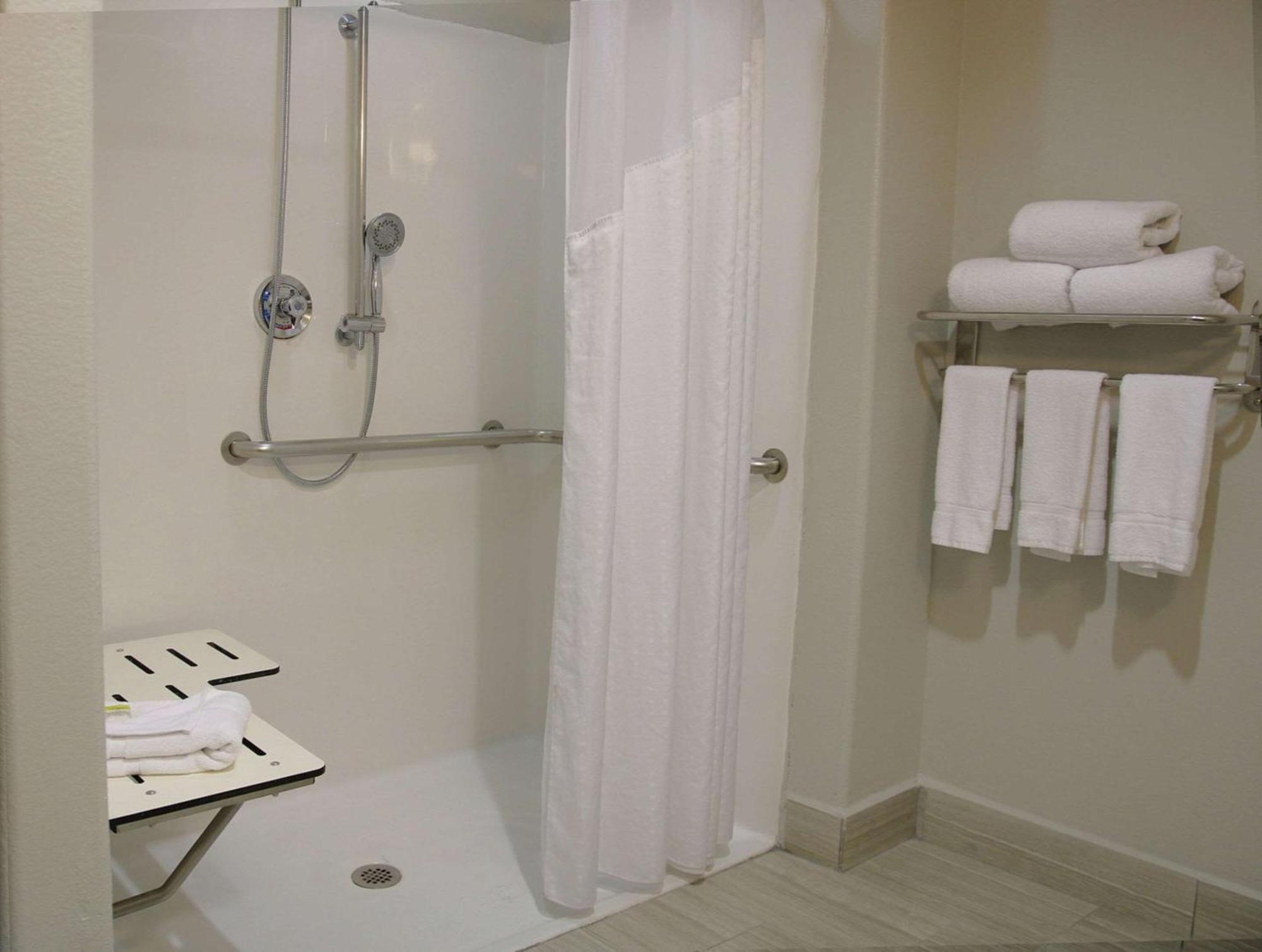 Comfort Inn & Suites Dallas Medical-Market Center מראה חיצוני תמונה
